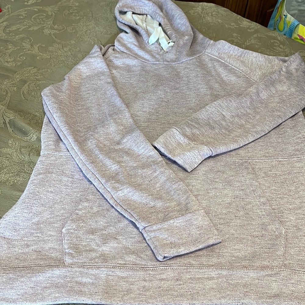Used girls sweater shirt size M by Li